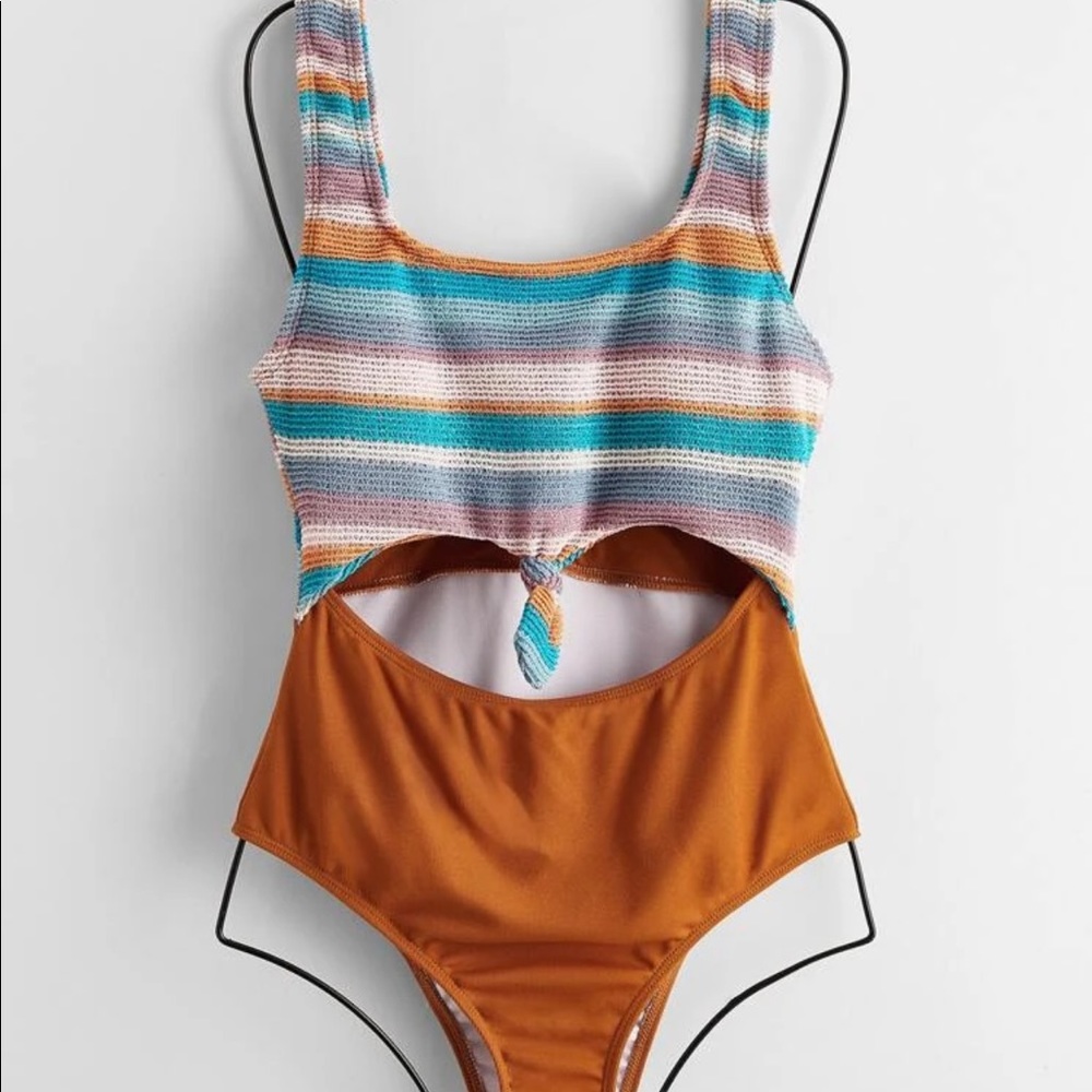 One piece bathing suit NEW✨